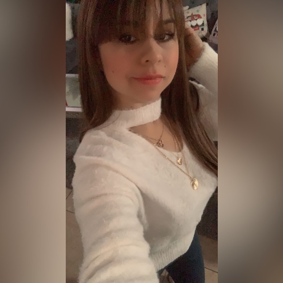 Meet your Posher, Denni - Picture 2 of 2